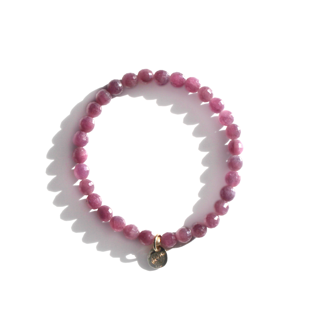 ルビーブレスレット